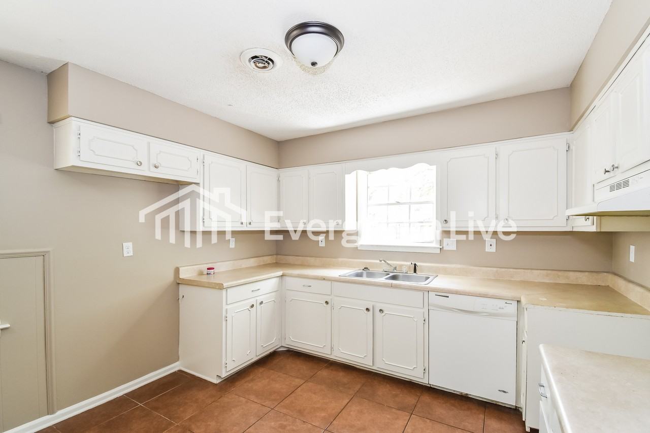 3096 Hickory Hill Rd - Photo 6 of 15