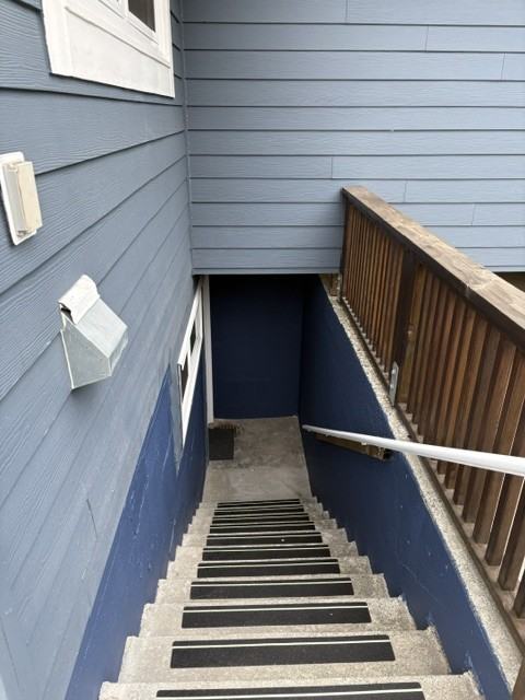 941 Selkirk Crescent - Photo 2 of 13