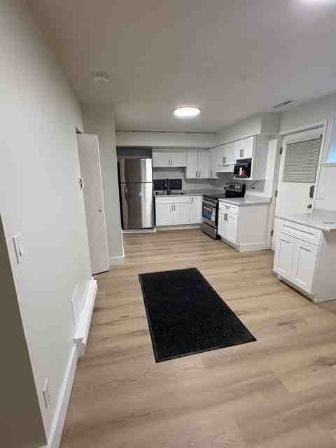 941 Selkirk Crescent - Photo 6 of 13
