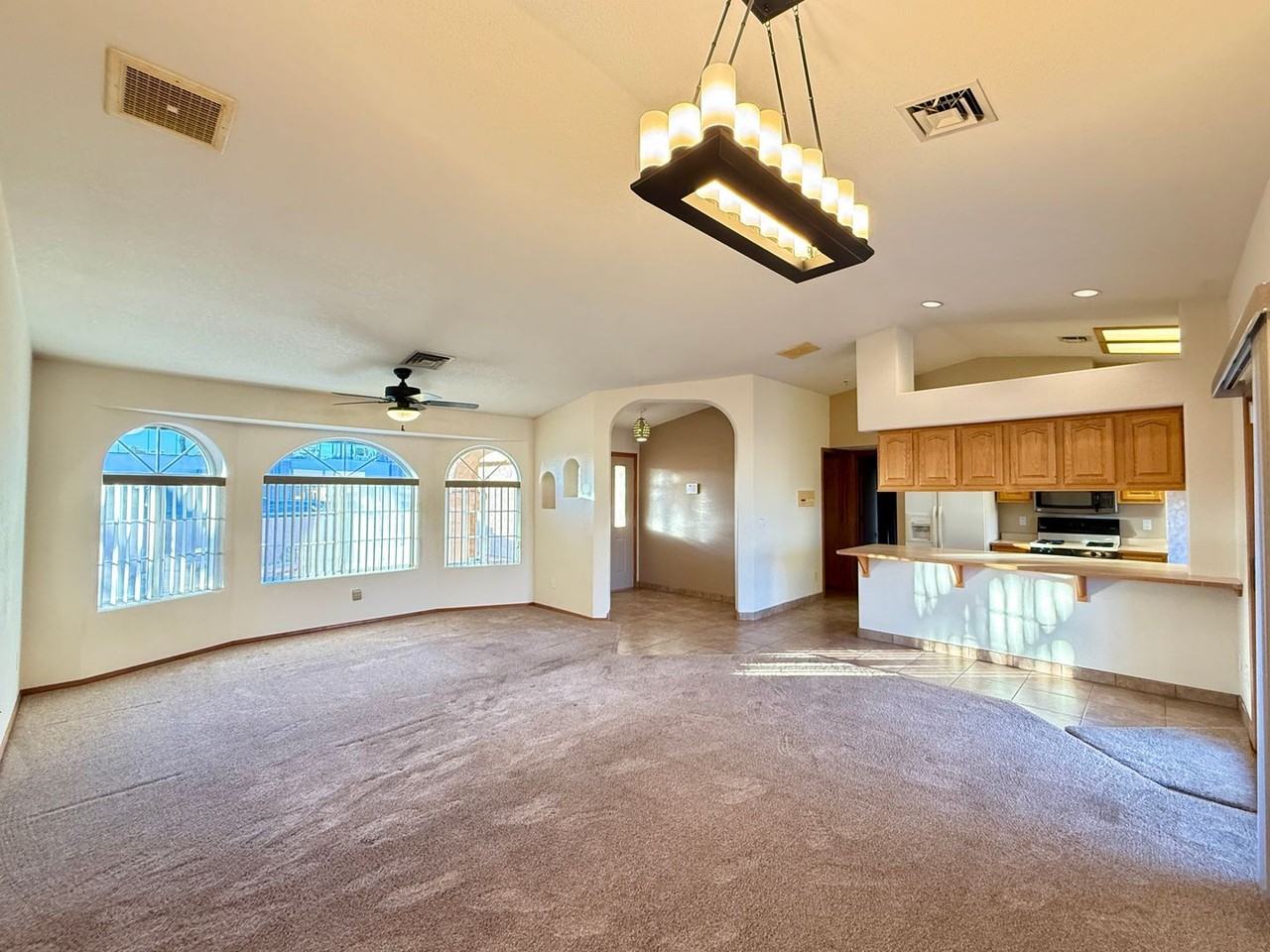 81 Acoma Blvd S - Photo 5 of 29