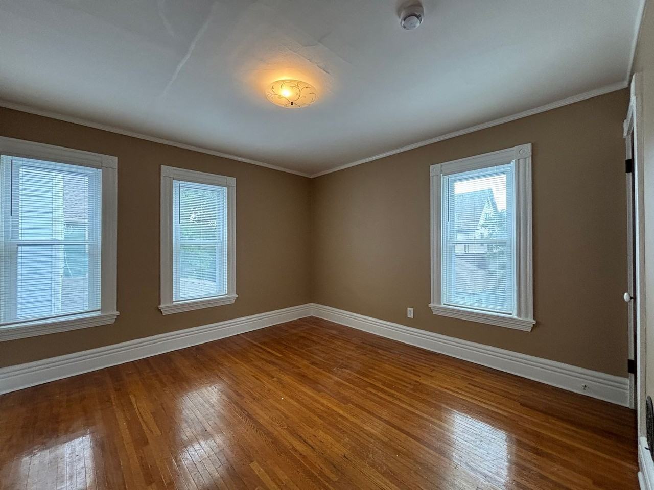 27 Vick Park B - Photo 4 of 38