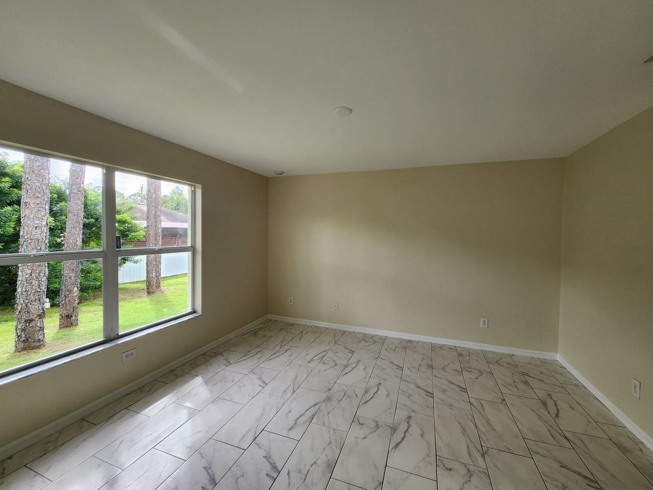 1818 Marson St - Photo 6 of 12