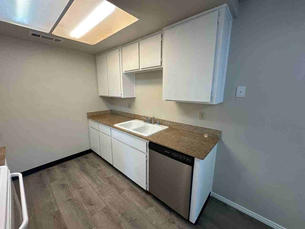 495 Cherry Ln - Photo 6 of 21