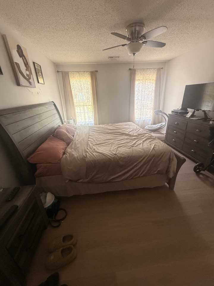 259 Bethany Ct - Photo 4 of 17