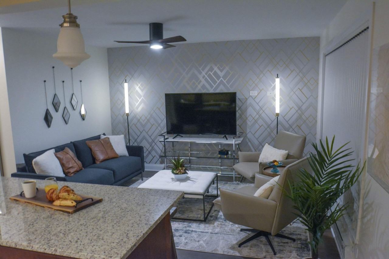 Beach House Chicago - Photo 2 of 5
