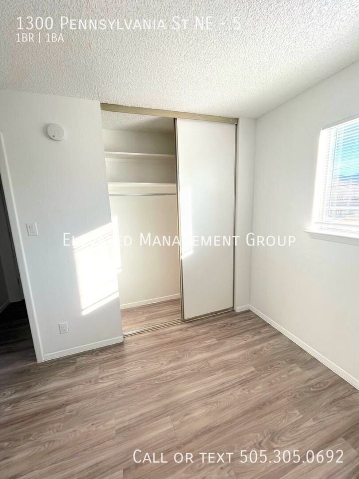 The White House Apartments - Photo 3 of 11