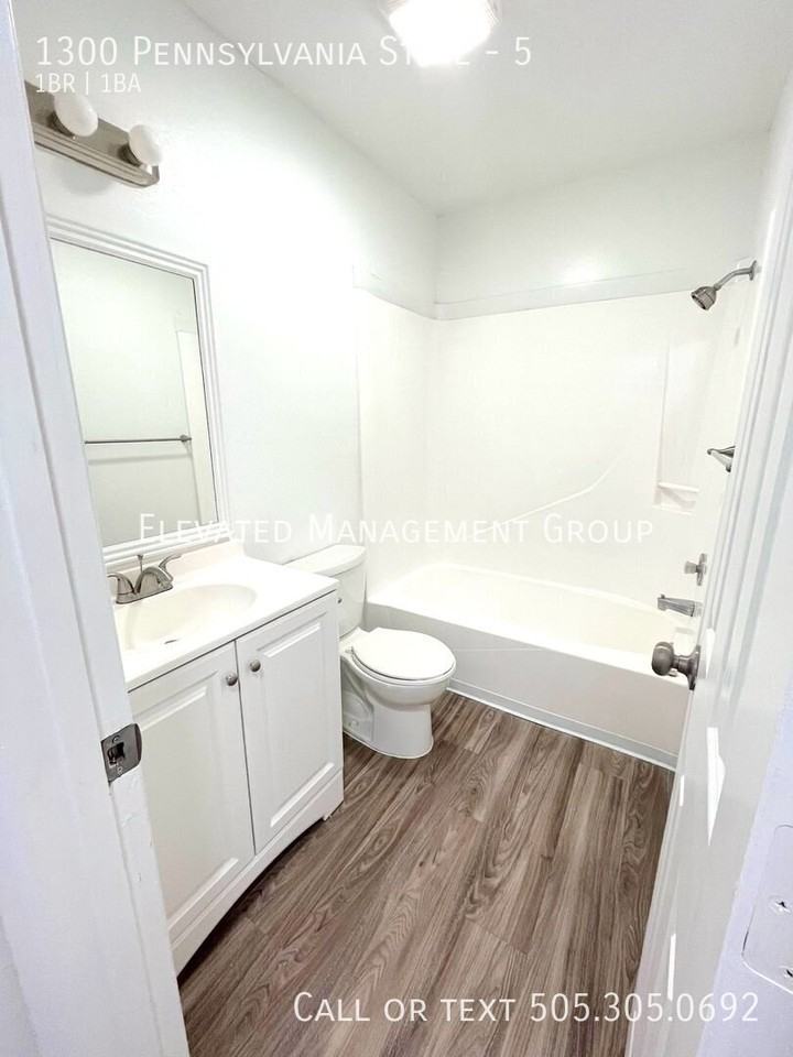 The White House Apartments - Photo 4 of 11