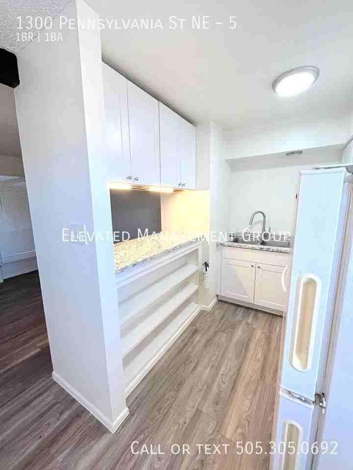 The White House Apartments - Photo 7 of 11