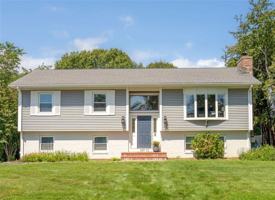 featured image of 11 Hillview Dr