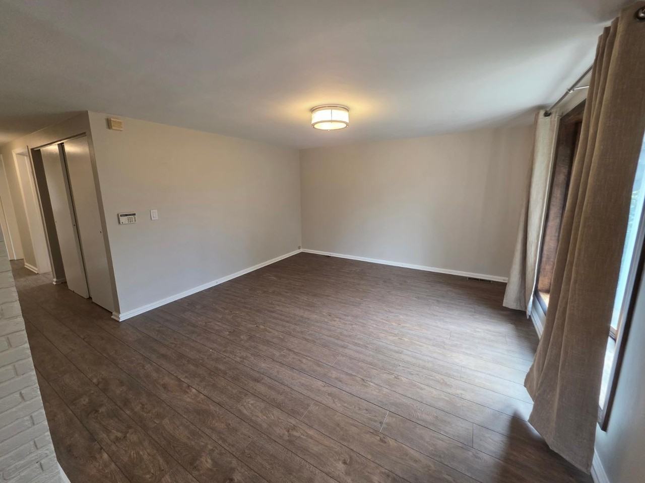 6134 W Bancroft St - Photo 3 of 26