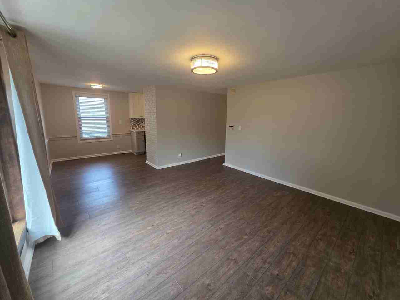 6134 W Bancroft St - Photo 4 of 26