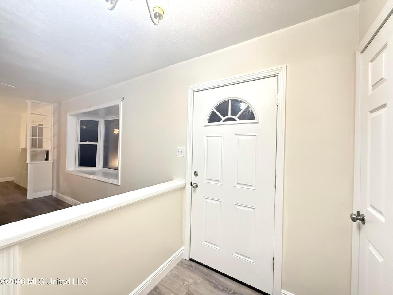 1711 James Madison Dr - Photo 5 of 50