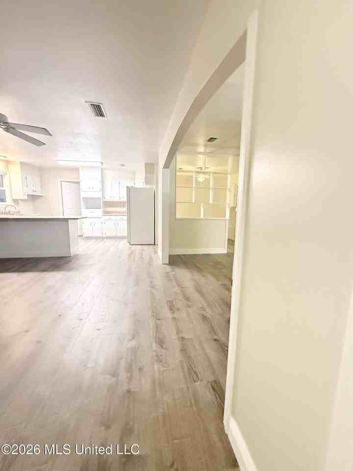 1711 James Madison Dr - Photo 7 of 50