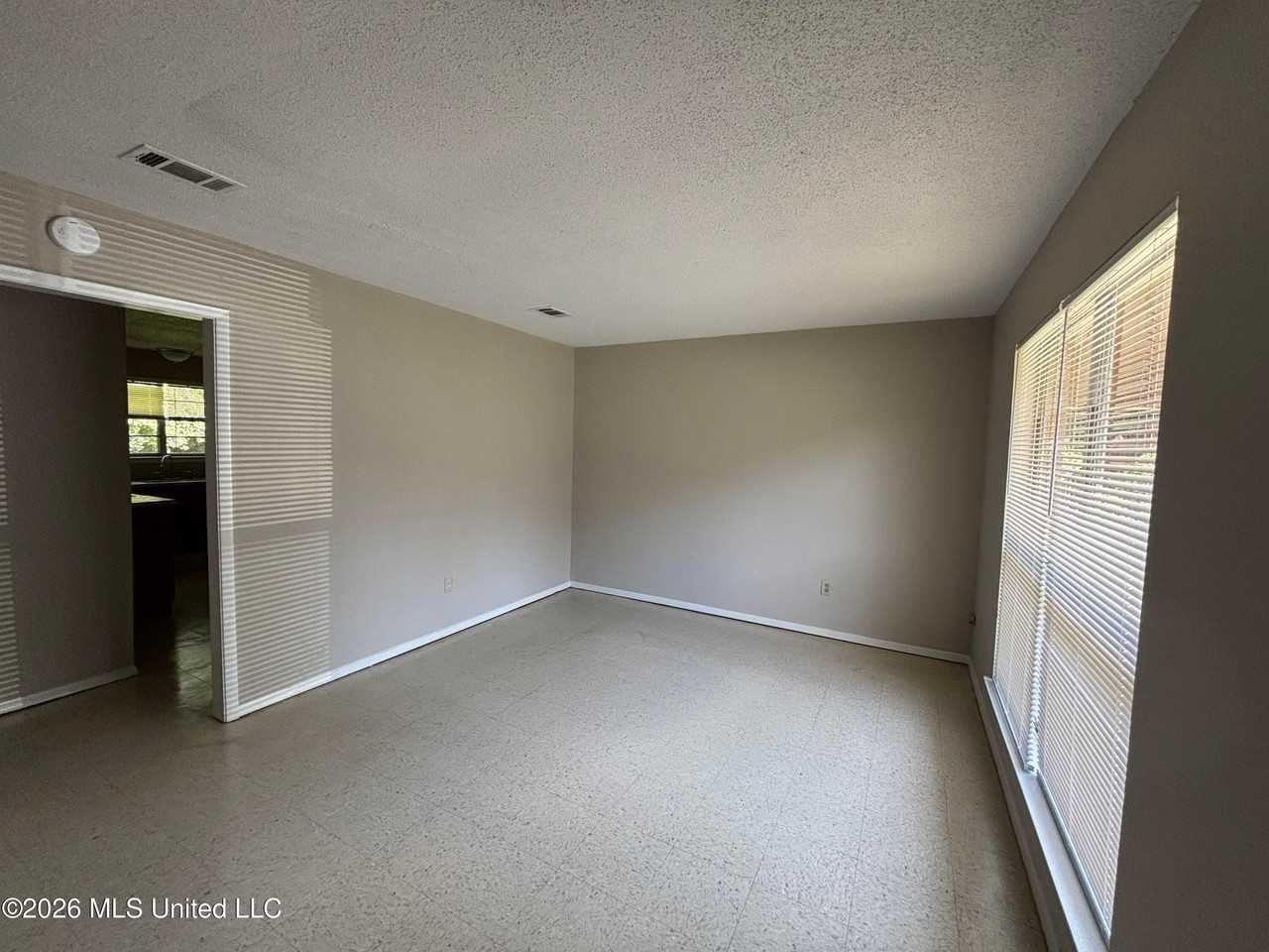 1520 Timber Lane Rd - Photo 2 of 11