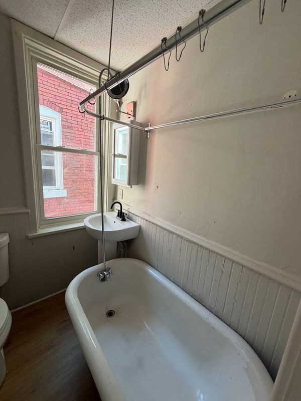 2232 Logan St - Photo 5 of 9