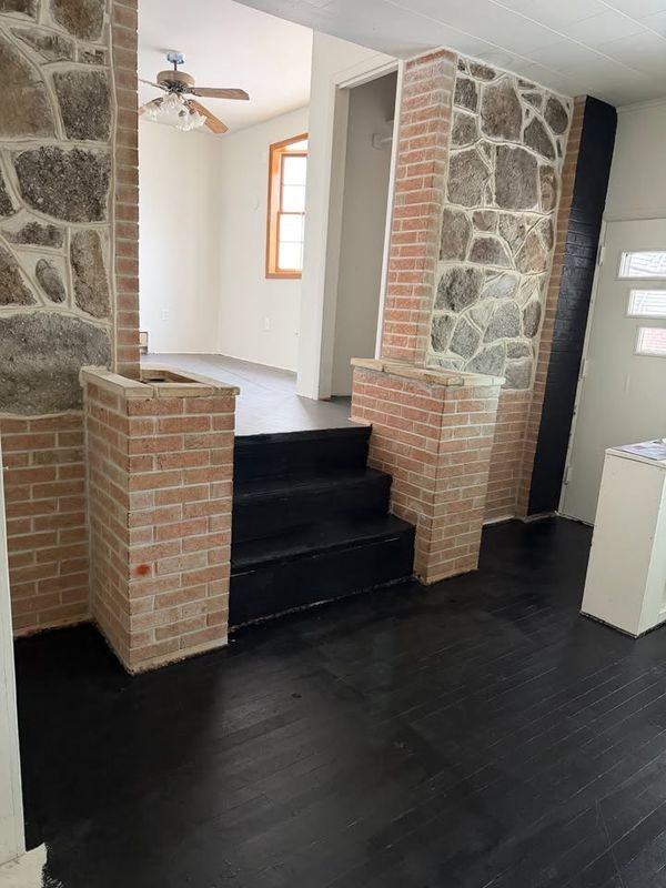 206 Carbon St - Photo 5 of 11