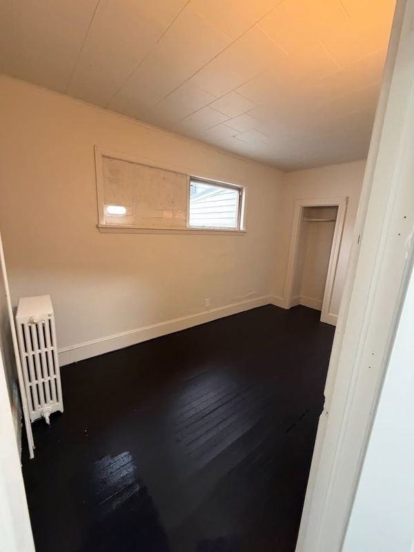 206 Carbon St - Photo 7 of 11