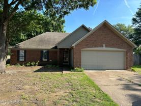 960 Clarington Dr - Photo 1 of 1