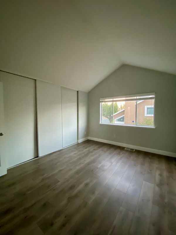236 Redstone Cir - Photo 3 of 15