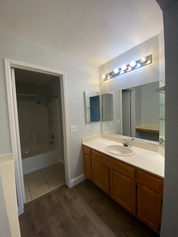 236 Redstone Cir - Photo 4 of 15