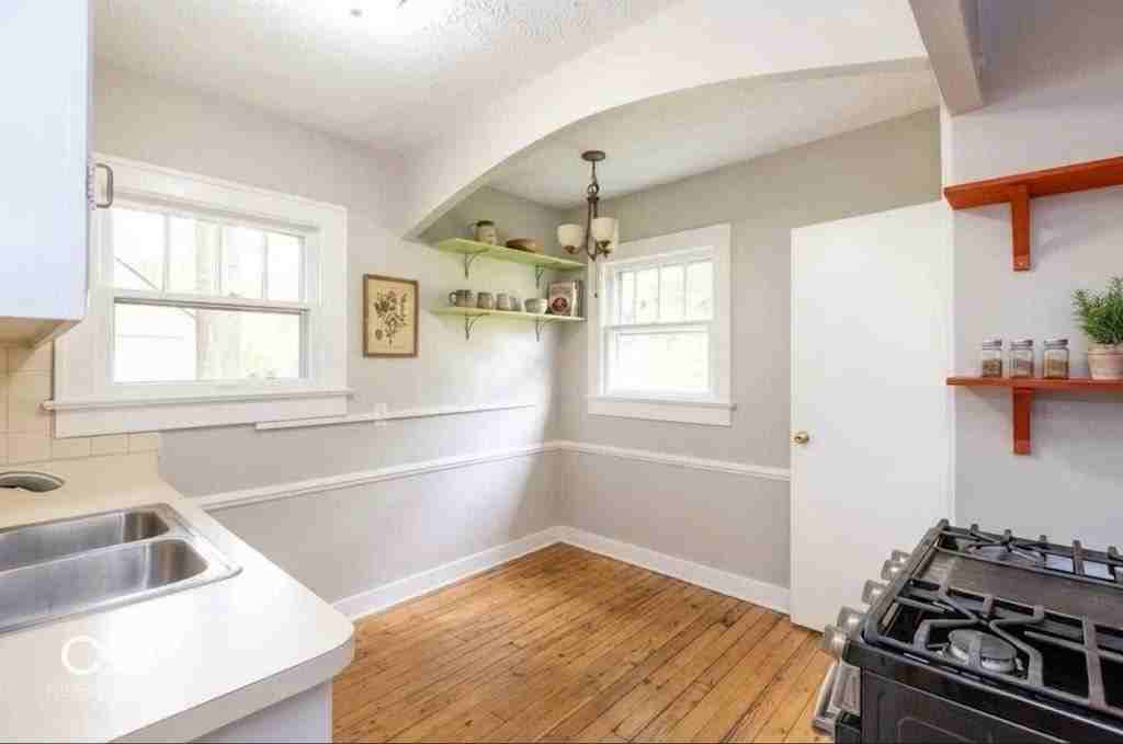 5144 Winthrop Ave - Photo 4 of 8