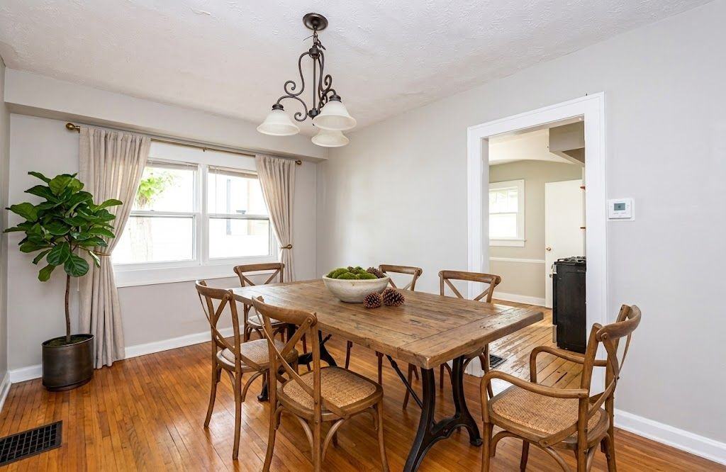 5144 Winthrop Ave - Photo 6 of 8