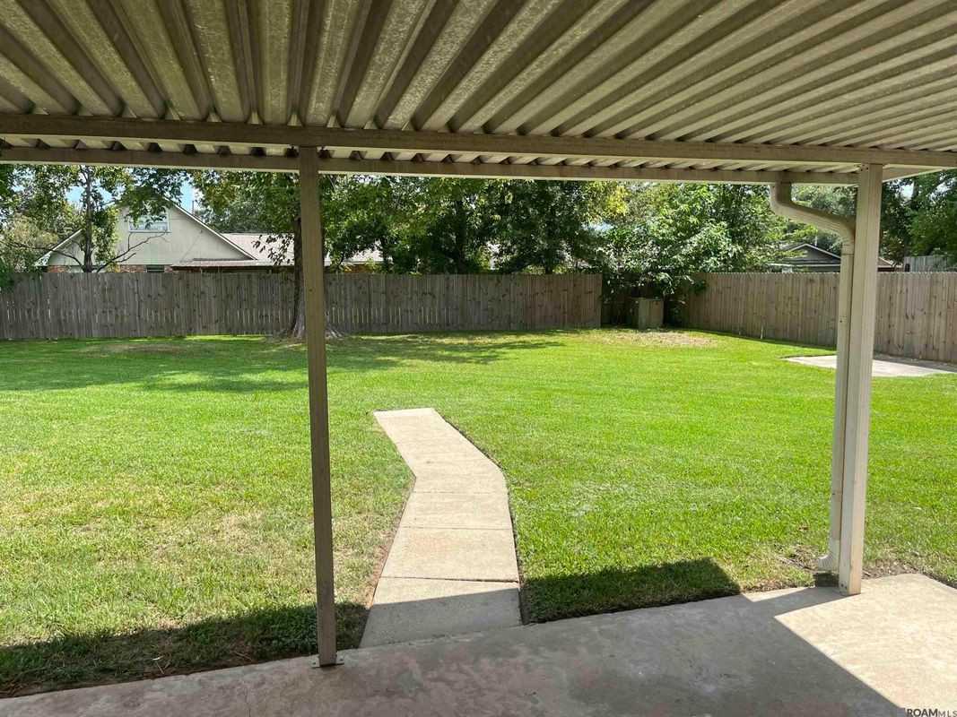9549 Tasmania Ave - Photo 7 of 8