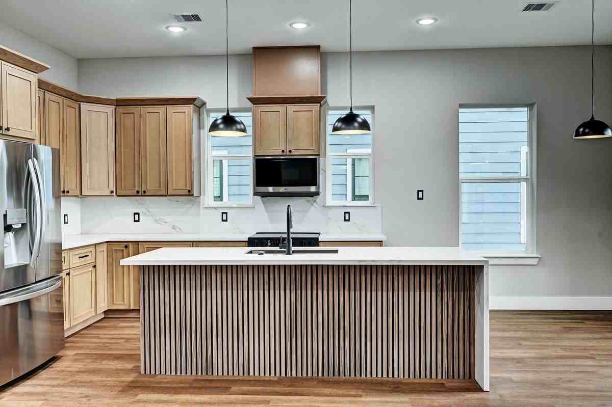 703 Carol Lynn Dr - Photo 7 of 47