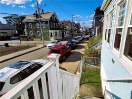 featured image of 676 Thames St