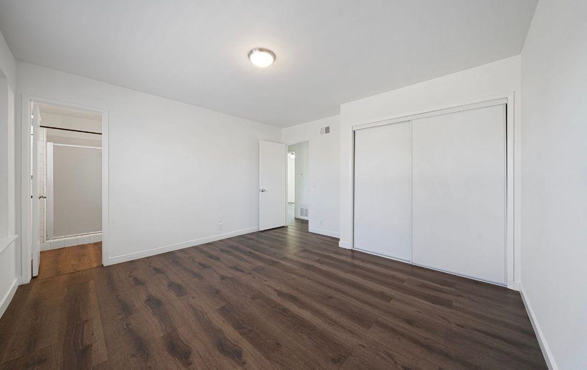 9628 Mariposa Ave - Photo 4 of 8