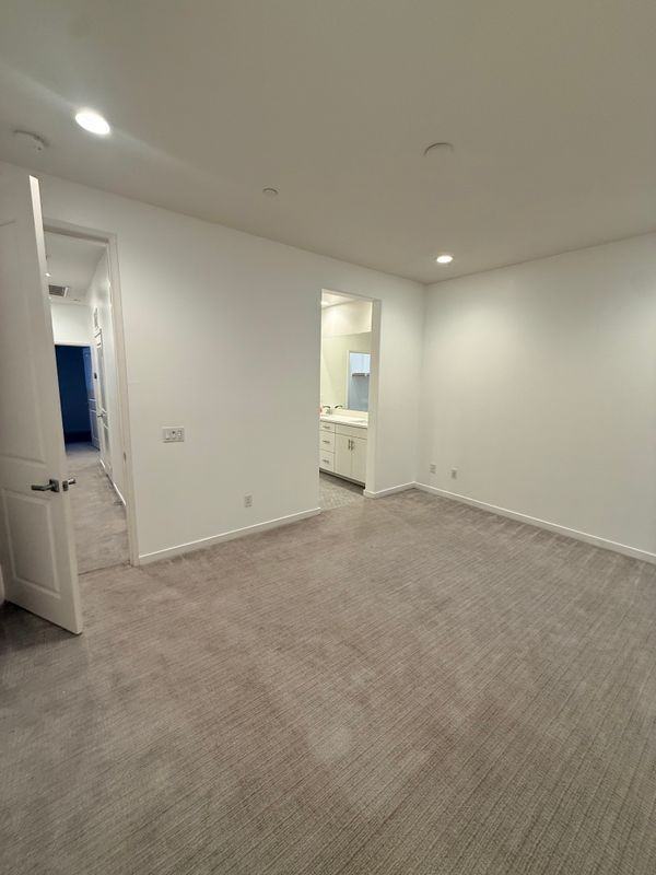 2625 Verna Dr ##104 - Photo 5 of 10