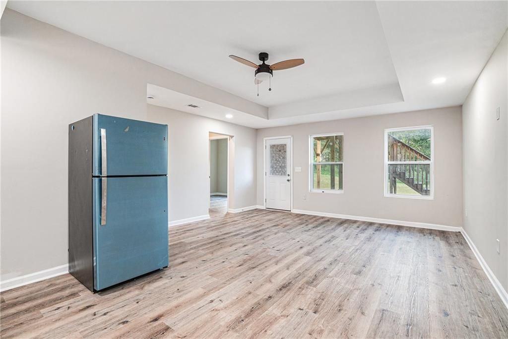 345 Green Love Ln - Photo 4 of 15