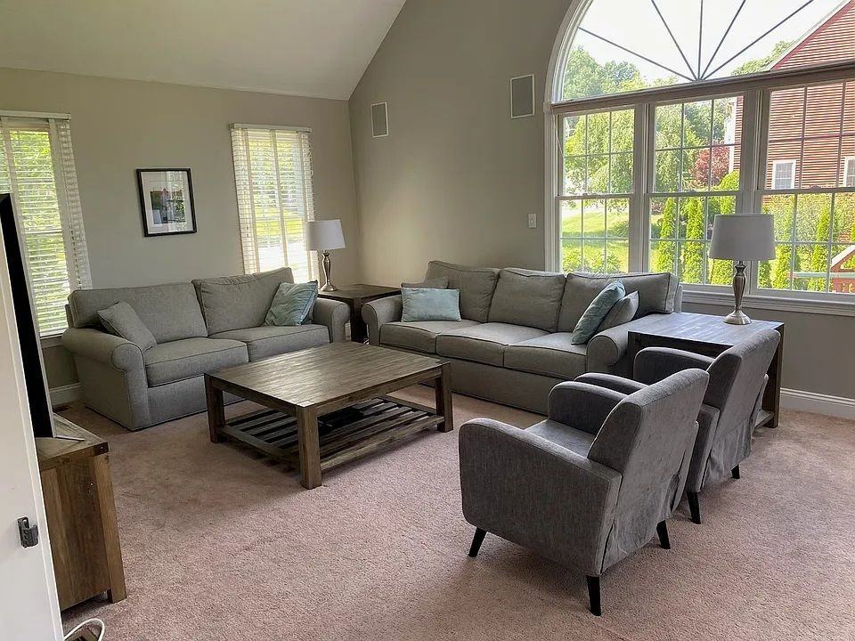 11 Seton Dr - Photo 4 of 22