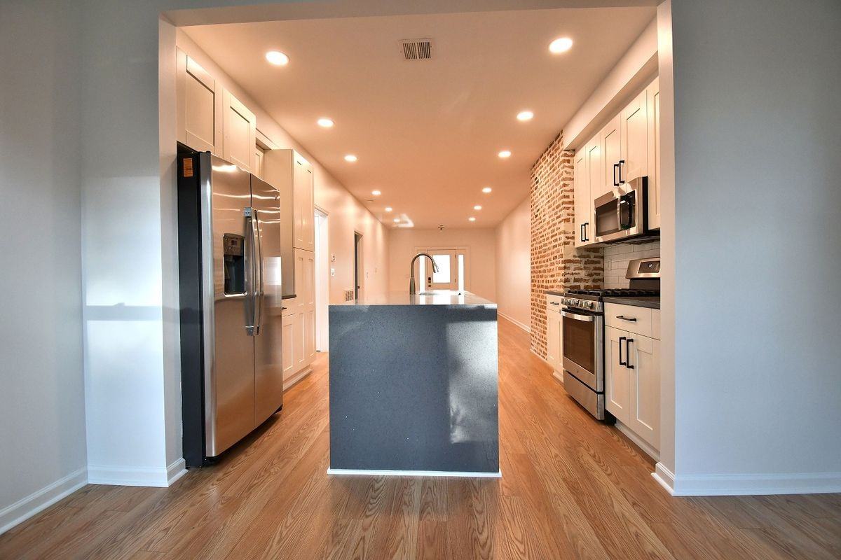 695 Palisade Ave ##1 - Photo 3 of 19