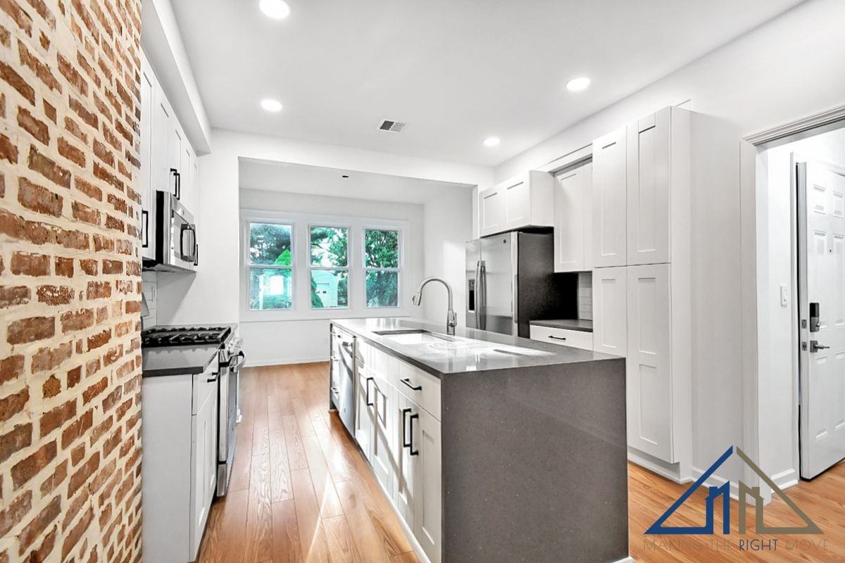 695 Palisade Ave ##1 - Photo 5 of 19