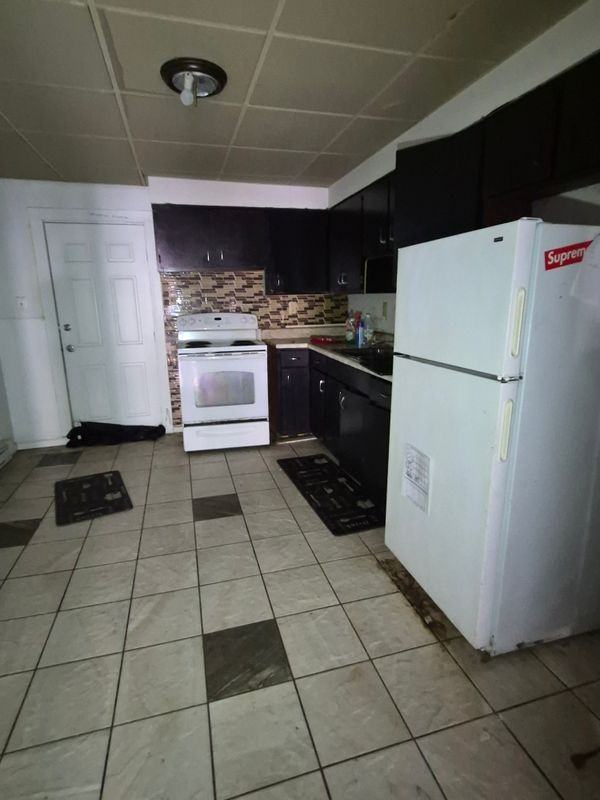 123 N Grant St - Photo 3 of 5