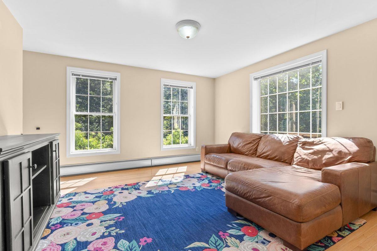 53 Tan Rd - Photo 4 of 39