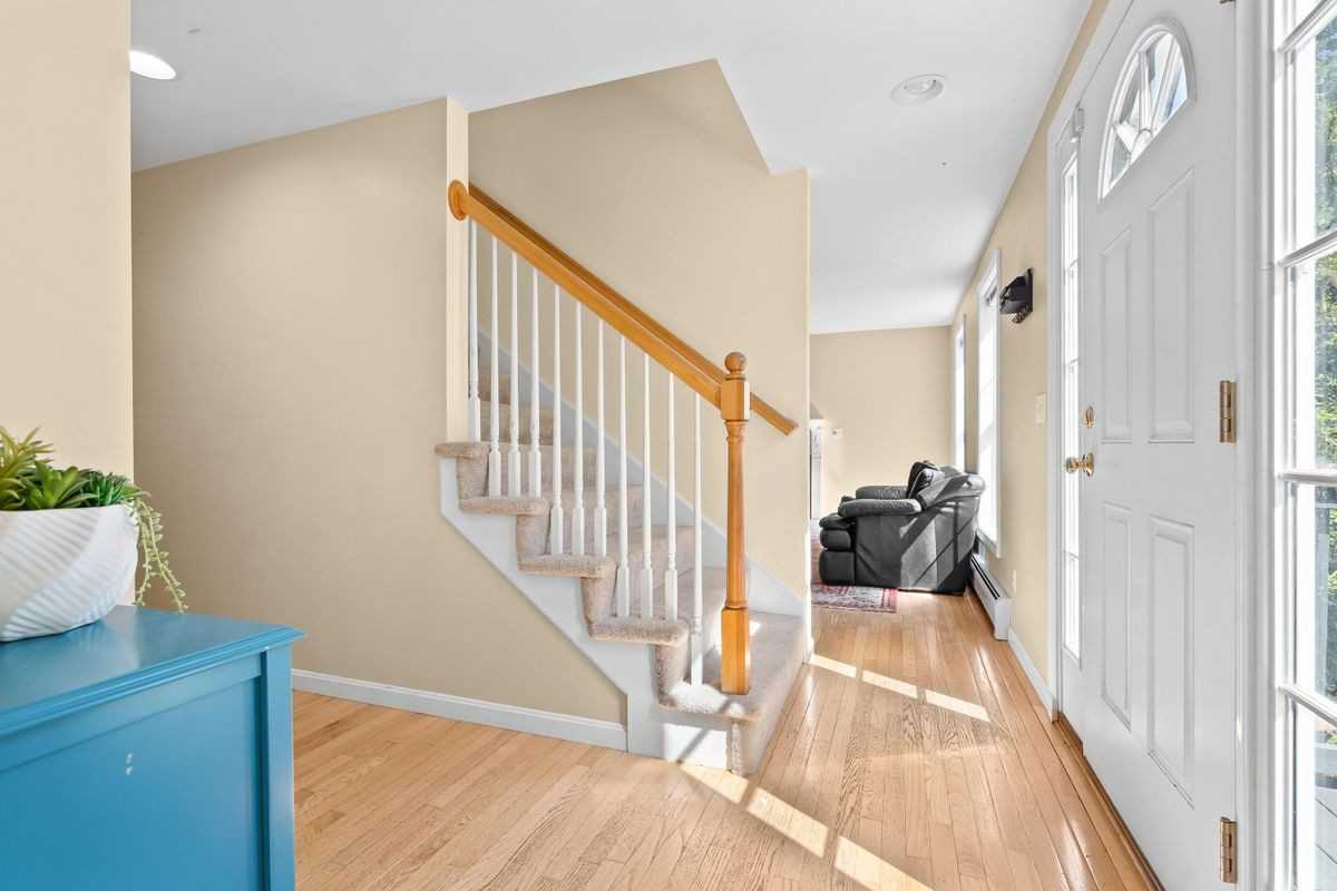 53 Tan Rd - Photo 6 of 39
