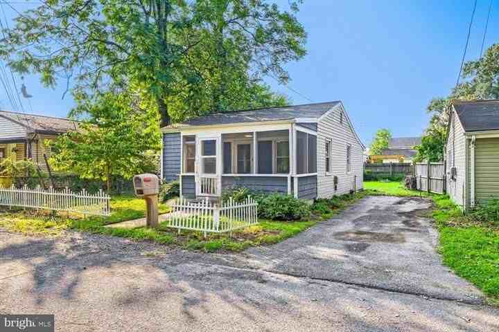 753 202nd St - Photo 2 of 12