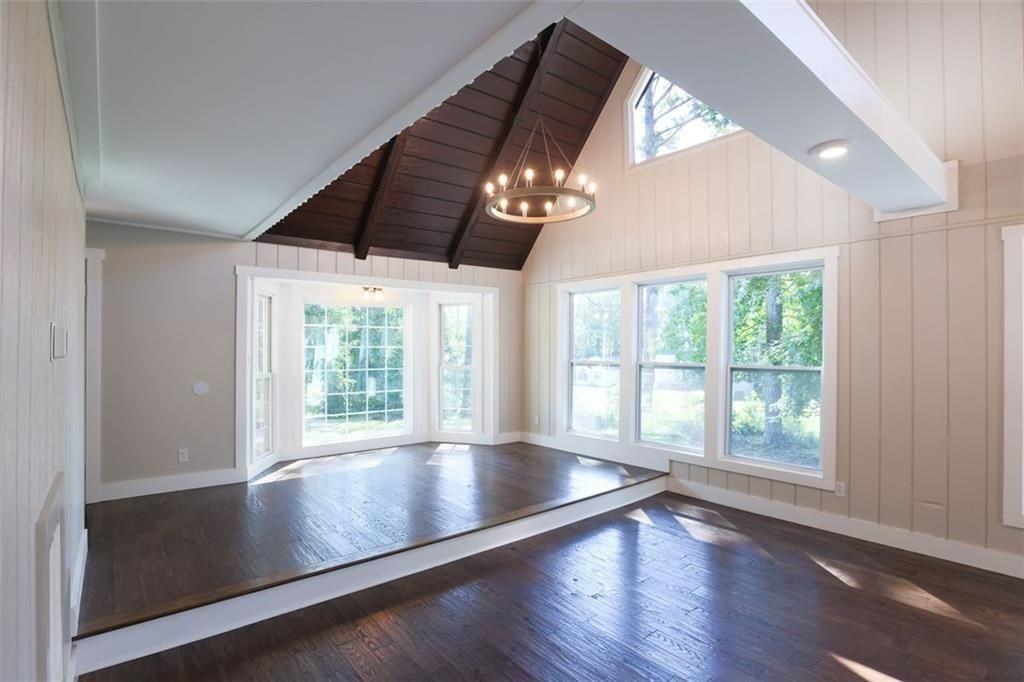 548 Mccurdy Rd - Photo 7 of 32