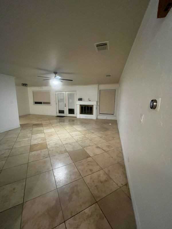 10405 Georgian Dr - Photo 2 of 15