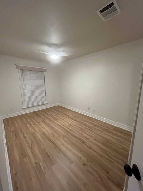 10405 Georgian Dr - Photo 6 of 15