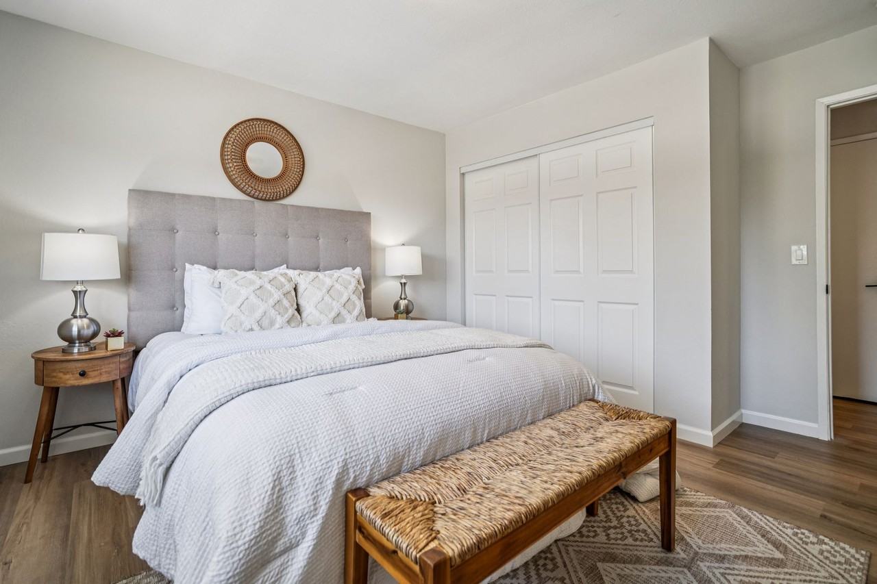 2297 Medallion Dr #4 - Photo 5 of 7