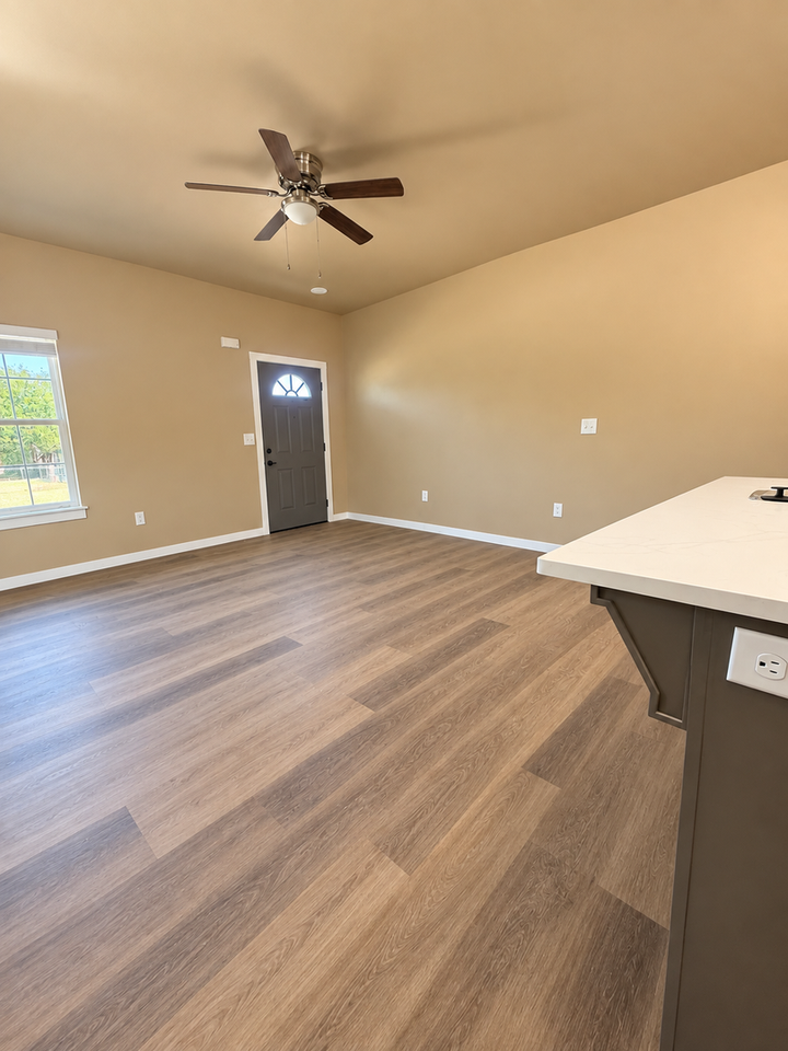 2104 Charles Whitlow Ave - Photo 7 of 9