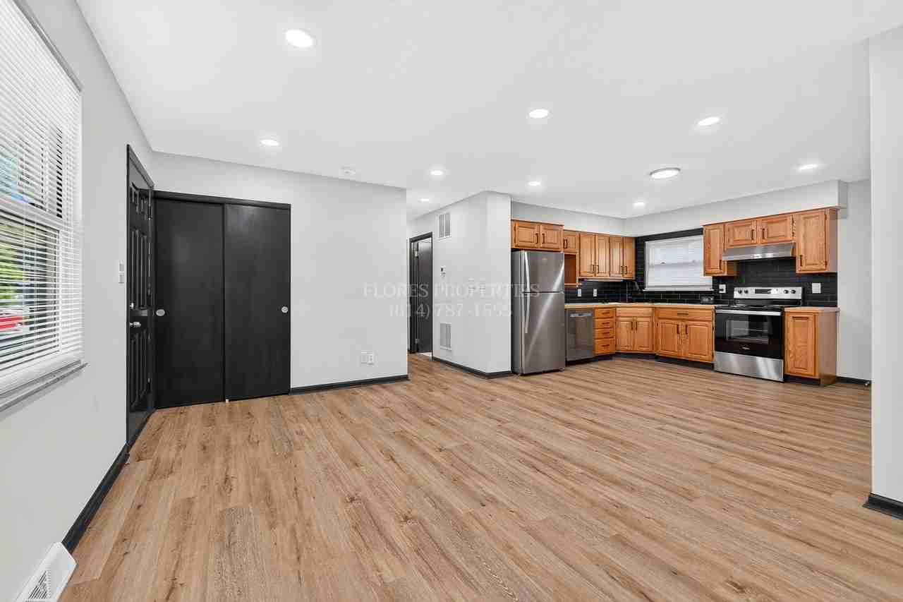 6406 Faircrest Rd - Photo 6 of 50