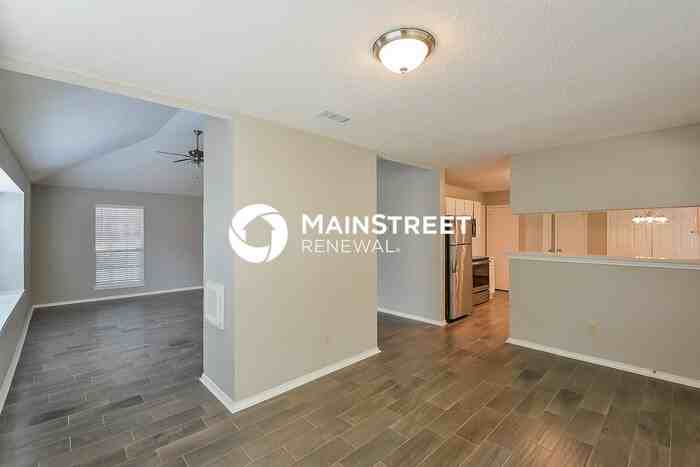 6810 Still Lake Drive - Photo 6 of 17