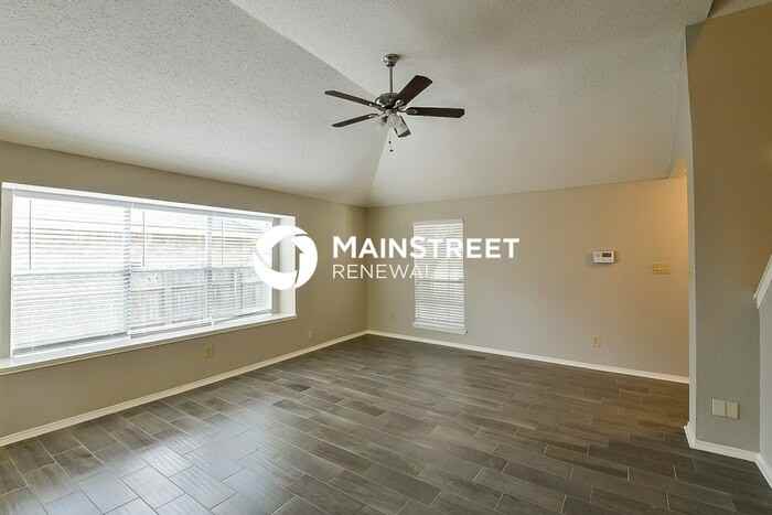 6810 Still Lake Drive - Photo 7 of 17