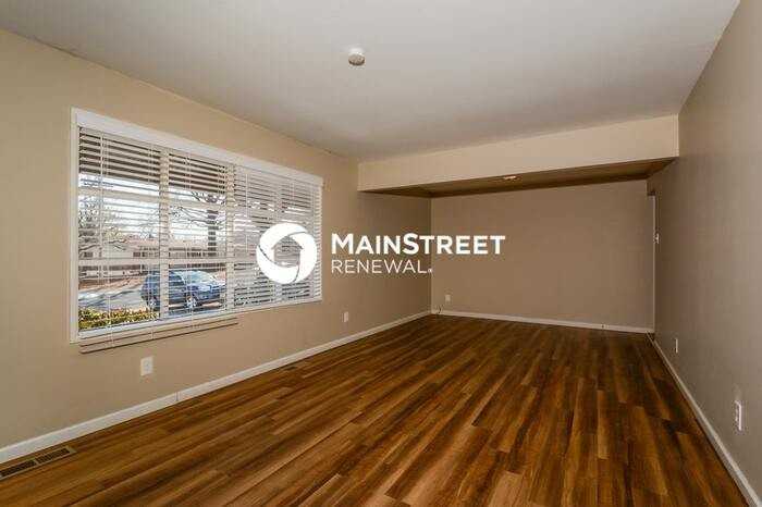 2015 Cordoba Dr - Photo 4 of 15