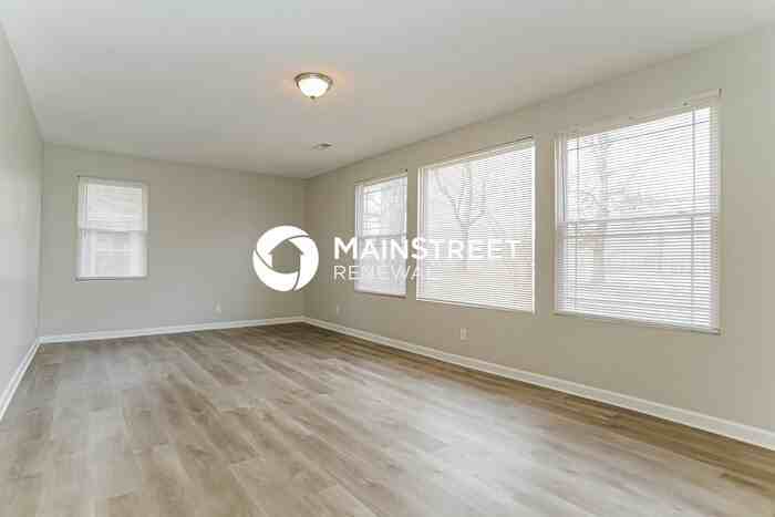 827 E 115th St - Photo 2 of 16