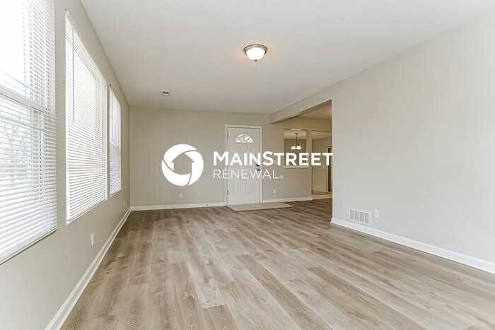 827 E 115th St - Photo 4 of 16
